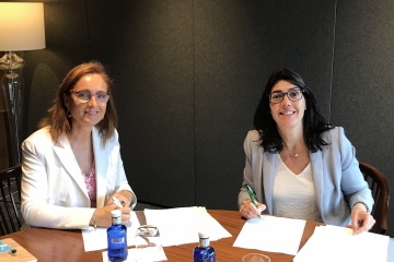 CaixaBank y la Plataforma Tecnológica del Vino firman un convenio de colaboración para potenciar la innovación en el sector vitivinícola CaixaBank y la Plataforma Tecnológica del Vino firman un convenio de colaboración para potenciar la innovación en el sector vitivinícola