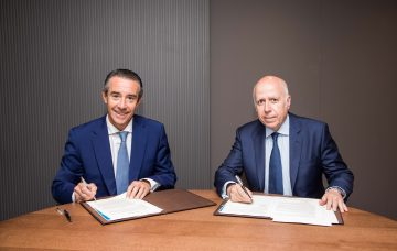 CaixaBank y KPMG forman a ONG en gestión empresarial y cambio tecnológico CaixaBank y KPMG forman a ONG en gestión empresarial y cambio tecnológico