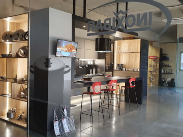 Inoxibar llena su nuevo showroom de actividades culinarias Inoxibar llena su nuevo showroom de actividades culinarias
