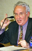 Muere Josep Mª Huertas Clavería, decano del Colegio de Periodistas de Cataluña Muere Josep Mª Huertas Clavería, decano del Colegio de Periodistas de Cataluña